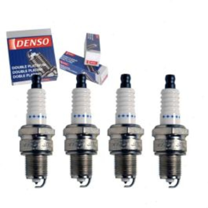 4 pc DENSO Double Platinum Spark Plugs for 1992-1993 Suzuki Sidekick 1.6L L4