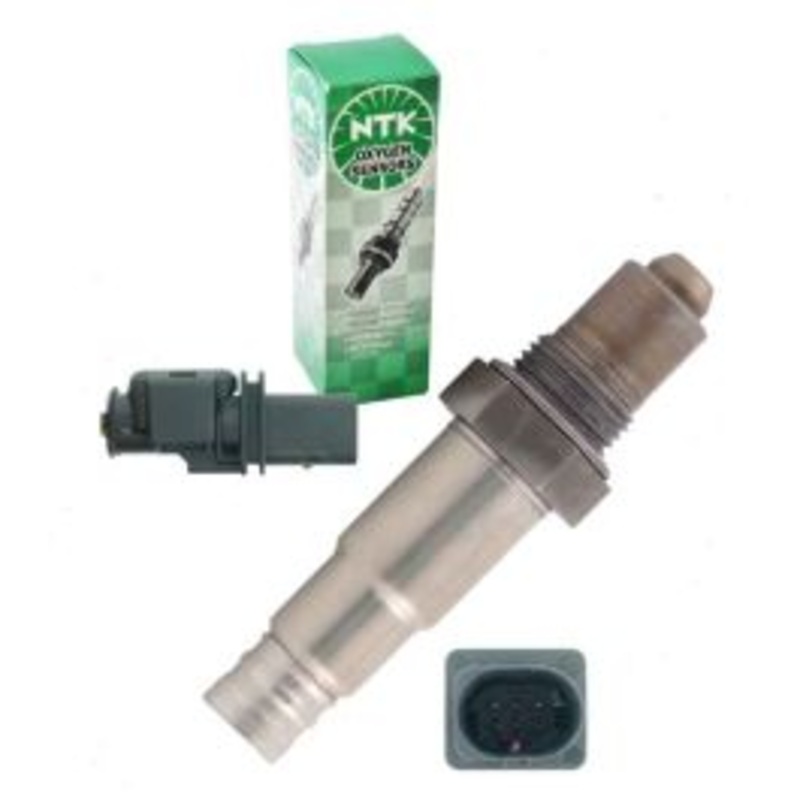 NGK NTK Upstream Right Air Fuel Ratio Sensor for 2005-2006 Mercedes-Benz ML500 5.0L V8
