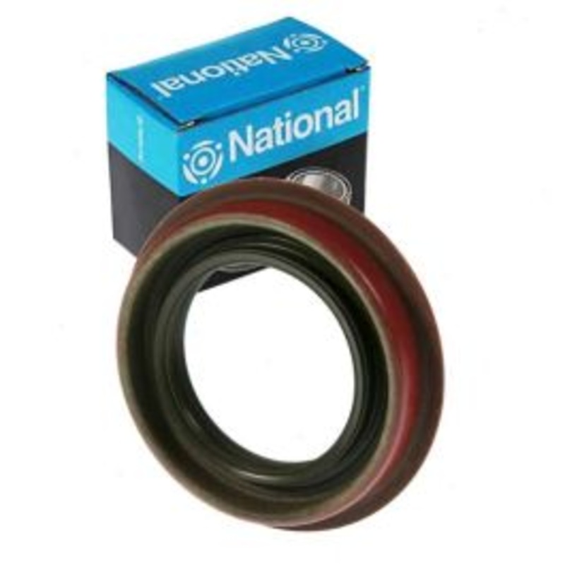 National Front Outer Differential Pinion Seal for 2002-2006 Hummer H1