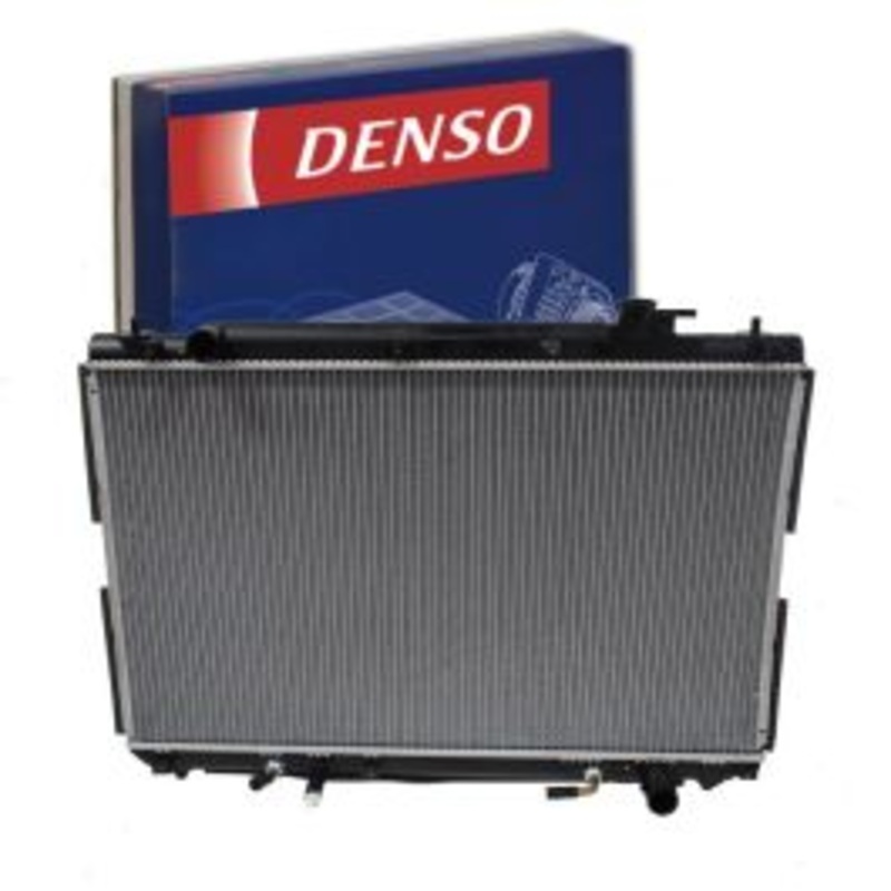 DENSO Radiator for 2001-2007 Toyota Highlander 2.4L L4